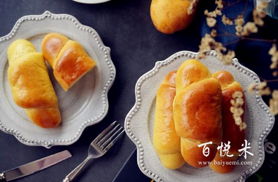 教你用芒果做面包,香甜可口,一下子能吃掉3個